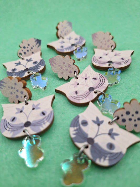 Lumikissa-korvakorut (tappi)